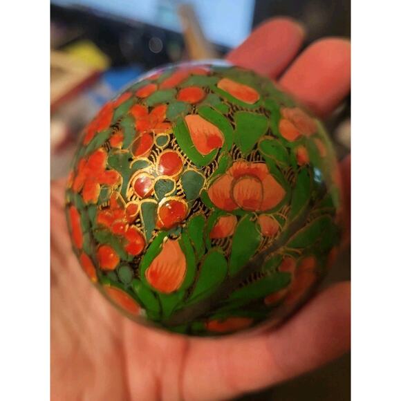 Vintage Wooden & Paper Mache Handpainted christmas ornaments lot of 6 - Picture 5 of 8